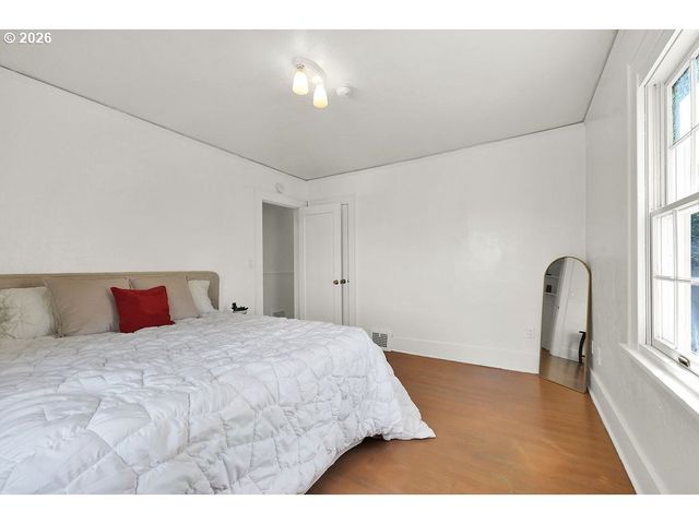 2260 E 15TH Ave, Eugene, OR 97403