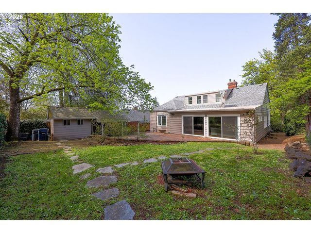 2260 E 15TH Ave, Eugene, OR 97403