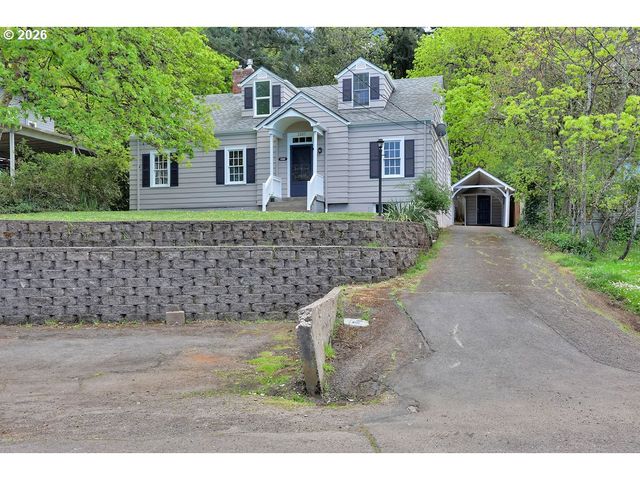 2260 E 15TH Ave, Eugene, OR 97403