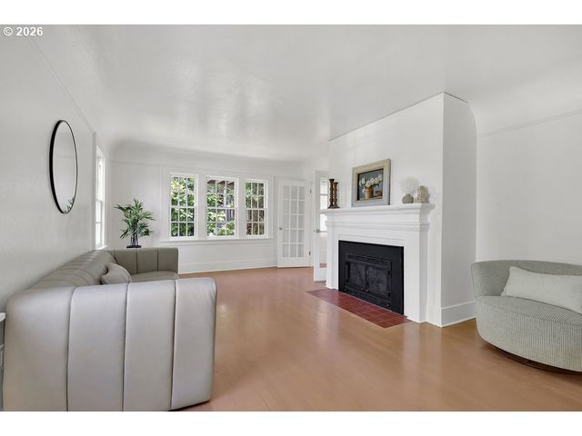 2260 E 15TH Ave, Eugene, OR 97403