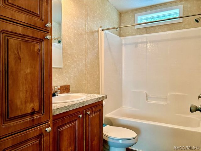 27001 Richbarn Road, Brooksville, FL 34601