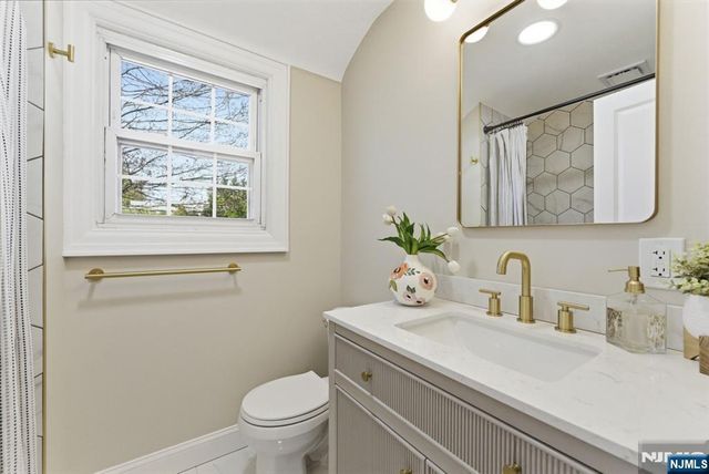 224 Godwin Avenue, Wyckoff, NJ 07481