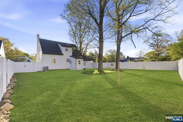 224 Godwin Avenue, Wyckoff, NJ 07481