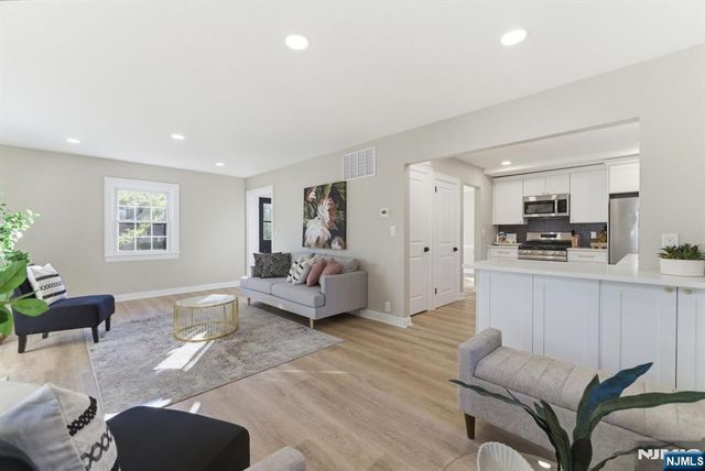 224 Godwin Avenue, Wyckoff, NJ 07481