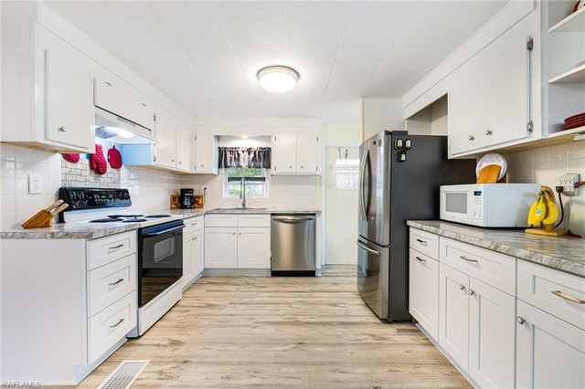 5744 Captain John Smith LOOP, North Fort Myers, FL 33917