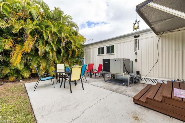 5744 Captain John Smith LOOP, North Fort Myers, FL 33917