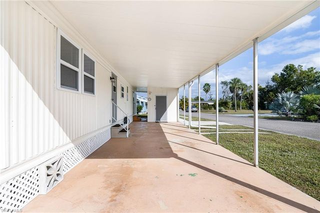 5744 Captain John Smith LOOP, North Fort Myers, FL 33917