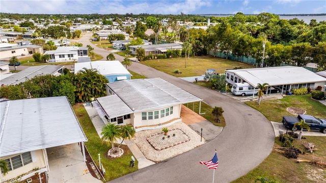 5744 Captain John Smith LOOP, North Fort Myers, FL 33917