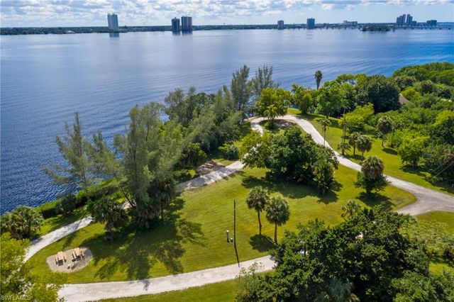 5744 Captain John Smith LOOP, North Fort Myers, FL 33917