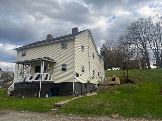 162 Front St, Hempfield Twp, PA 15635