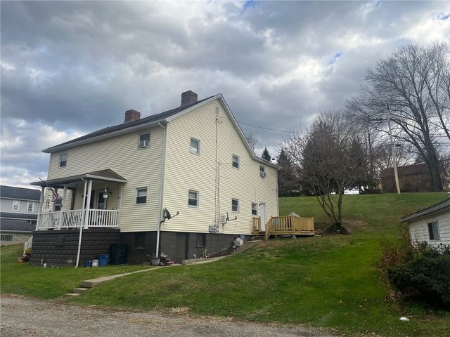 162 Front St, Hempfield Twp, PA 15635