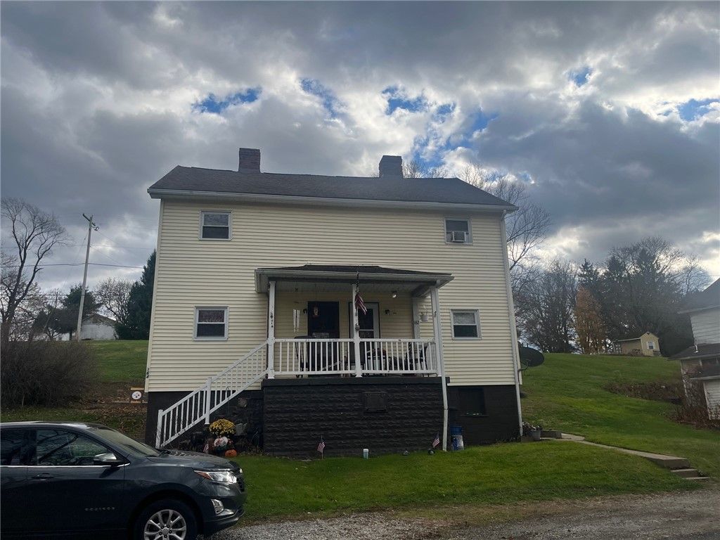 162 Front St, Hempfield Twp, PA 15635