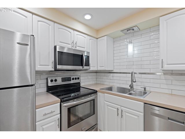 5561 Sw MULTNOMAH Blvd, Portland, OR 97219