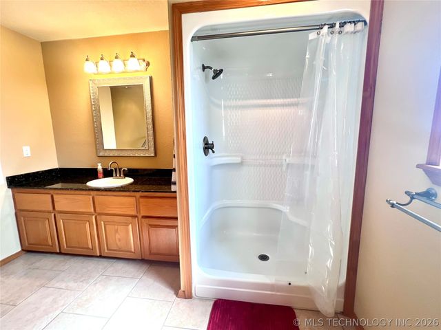 354 Rock Creek Drive, Canadian, OK 74432