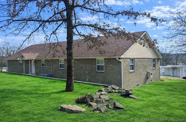 354 Rock Creek Drive, Canadian, OK 74432