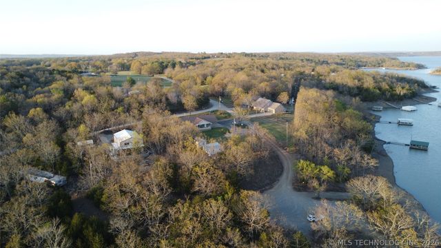 354 Rock Creek Drive, Canadian, OK 74432