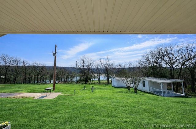 354 Rock Creek Drive, Canadian, OK 74432