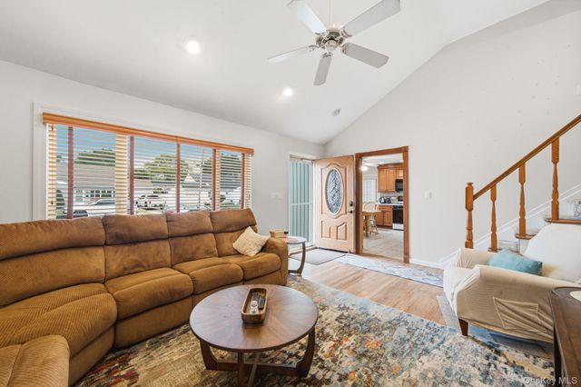 92 W 19th Street, Deer Park, NY 11729