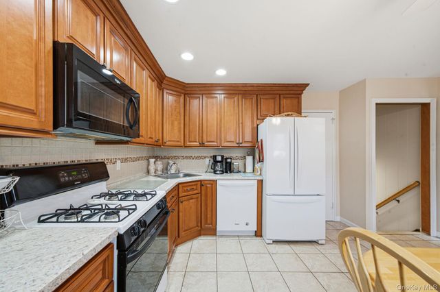 92 W 19th Street, Deer Park, NY 11729