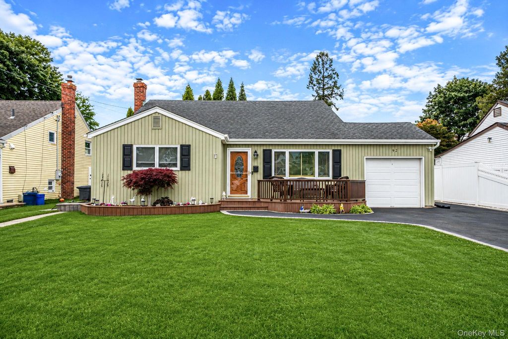 92 W 19th Street, Deer Park, NY 11729