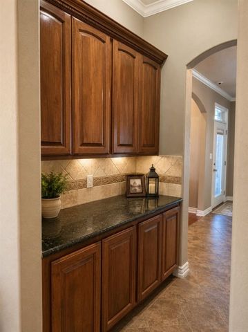 3706 NE Eastlake Dr, Lawton, OK 73507