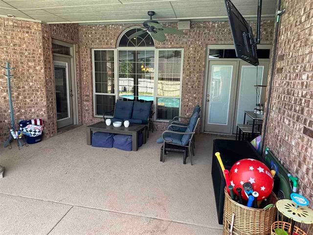 3706 NE Eastlake Dr, Lawton, OK 73507