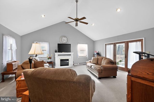 25 MARLYN TERR, Millville, NJ 08332