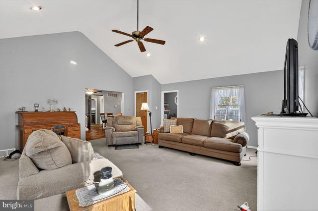 25 MARLYN TERR, Millville, NJ 08332