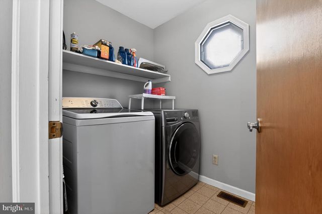 25 MARLYN TERR, Millville, NJ 08332