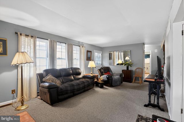 25 MARLYN TERR, Millville, NJ 08332