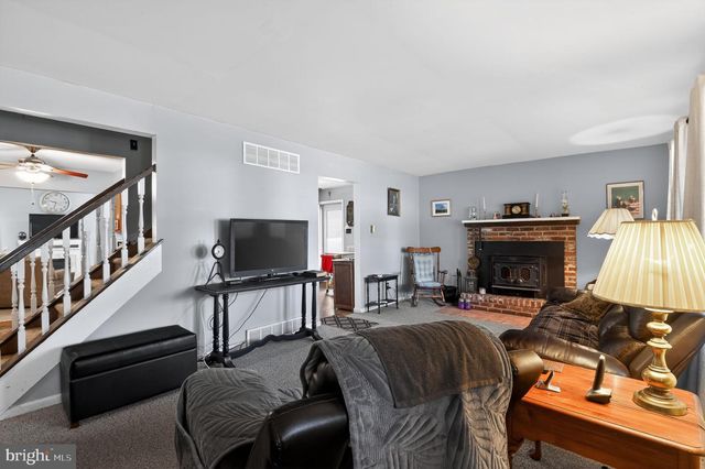 25 MARLYN TERR, Millville, NJ 08332