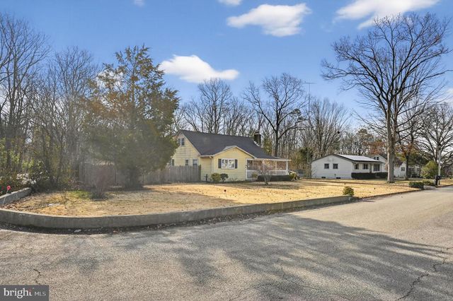 25 MARLYN TERR, Millville, NJ 08332