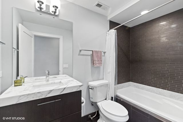 1555 N Talman Avenue 2B, Chicago, IL 60622