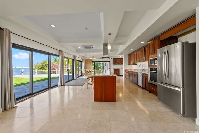 44-443 Kaneohe Bay Drive, Kaneohe, HI 96744