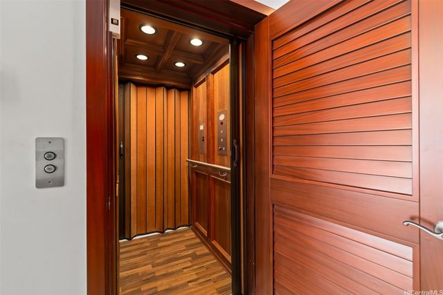 44-443 Kaneohe Bay Drive, Kaneohe, HI 96744