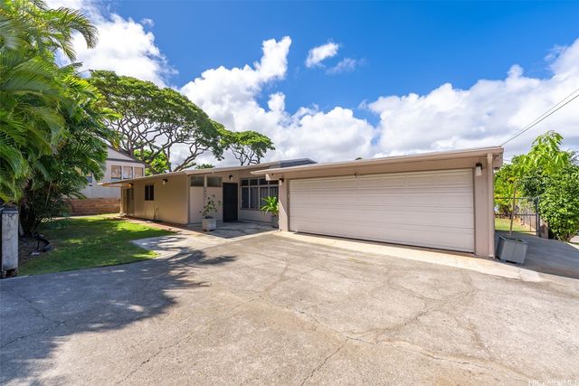 44-443 Kaneohe Bay Drive, Kaneohe, HI 96744