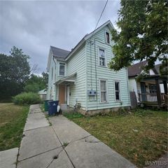77 Clay Street, Buffalo, NY 14207