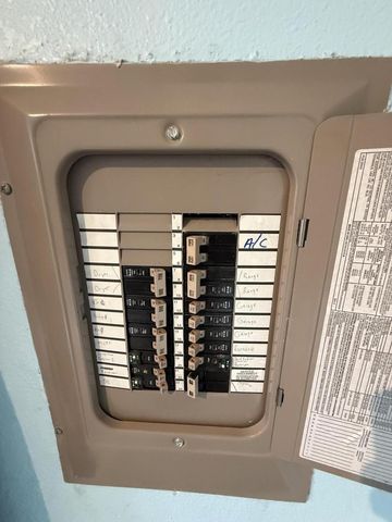 3740 S 92nd STREET, Milwaukee, WI 53228