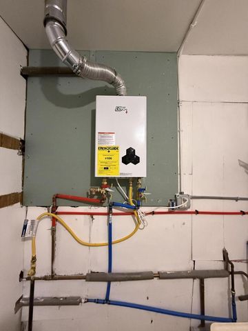 3740 S 92nd STREET, Milwaukee, WI 53228