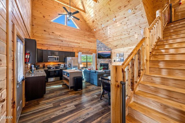 417 Southern Sun Way, Pigeon Forge, TN 37863