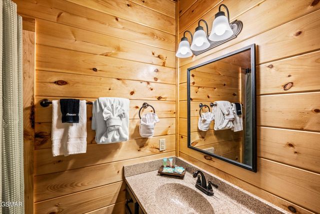 417 Southern Sun Way, Pigeon Forge, TN 37863