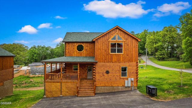 417 Southern Sun Way, Pigeon Forge, TN 37863
