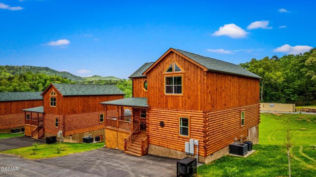 417 Southern Sun Way, Pigeon Forge, TN 37863