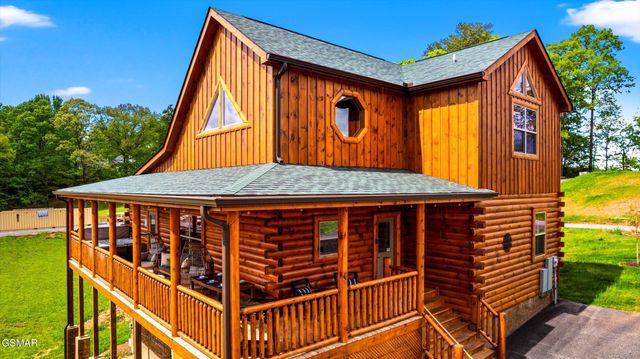 417 Southern Sun Way, Pigeon Forge, TN 37863