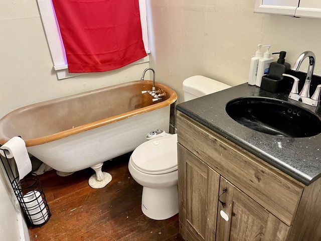 806 E Main Street, Reedsburg, WI 53959