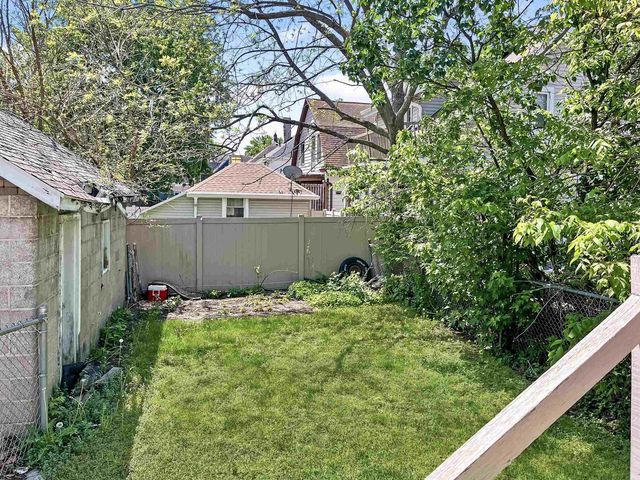 806 E Main Street, Reedsburg, WI 53959