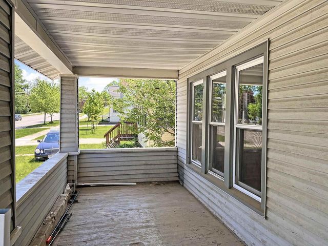806 E Main Street, Reedsburg, WI 53959
