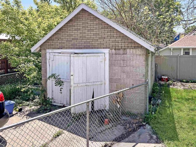 806 E Main Street, Reedsburg, WI 53959