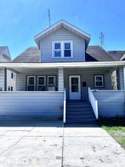 806 E Main Street, Reedsburg, WI 53959