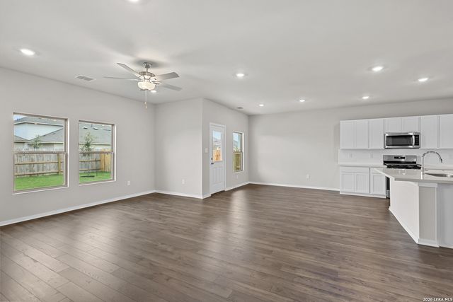 15562 Doublecreek Drive, San Antonio, TX 78253